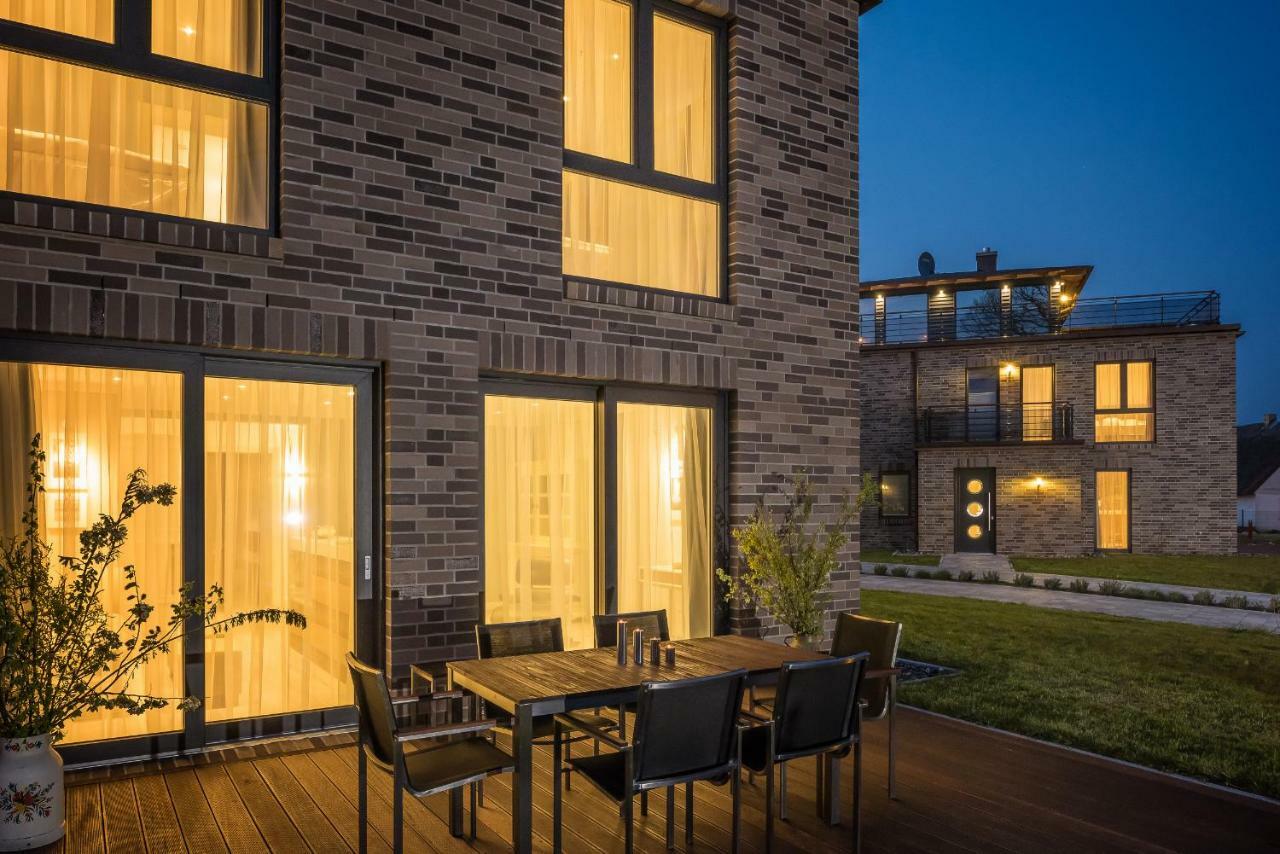 Villa Lotsenhaeuser Ruegen - Luxus Ferienhaus - 3 Schlafzimmer - Sauna - Dachterrasse Mit Boddenblick Breege Exterior foto